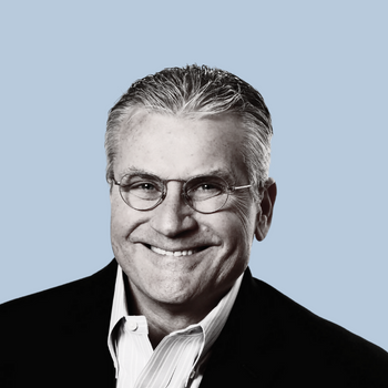 Dr. Philip Goglia, celebrity nutritionist and Som Sleep advisor, on sleep and performance nutrition.